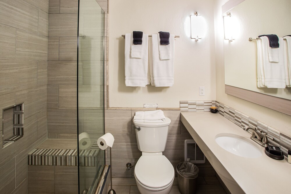 Blackwell Hotel 45/50