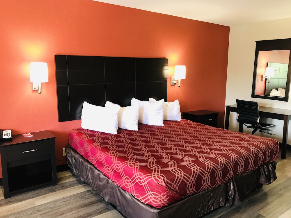 Econo Lodge Near Lackland Air Force Base-SeaWorld 9/39