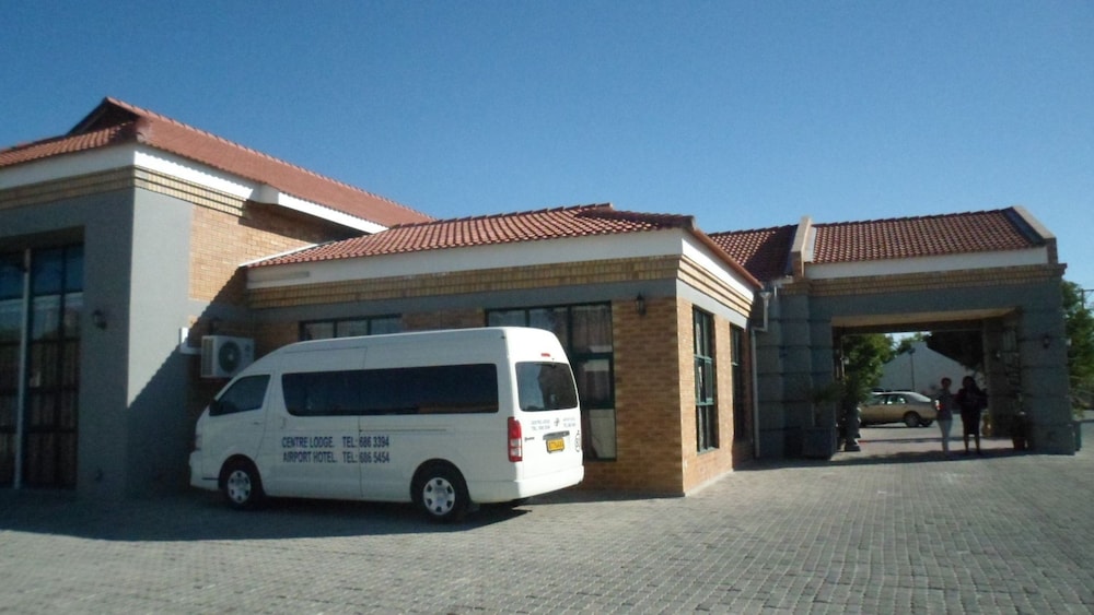 Airport Hotel Maun 17/20