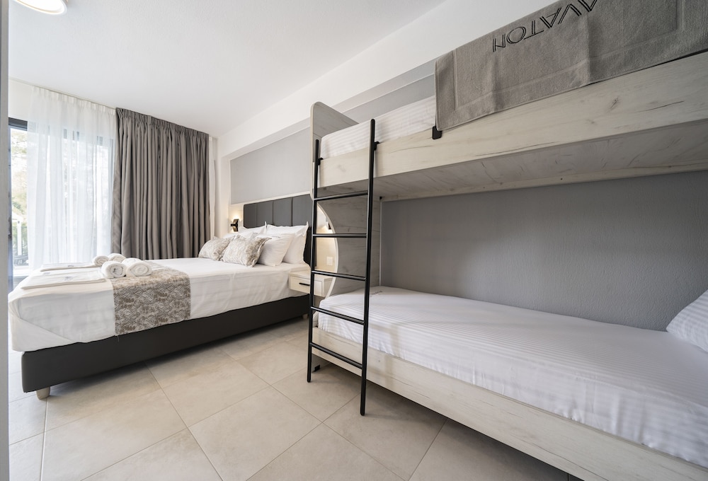 Avaton Luxury Resort and Spa 22/49