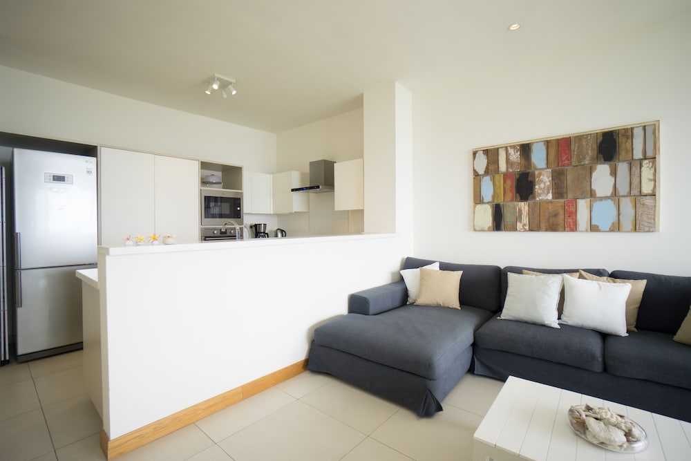 Villasun Seafront Apartment at Cap Ouest 12/29