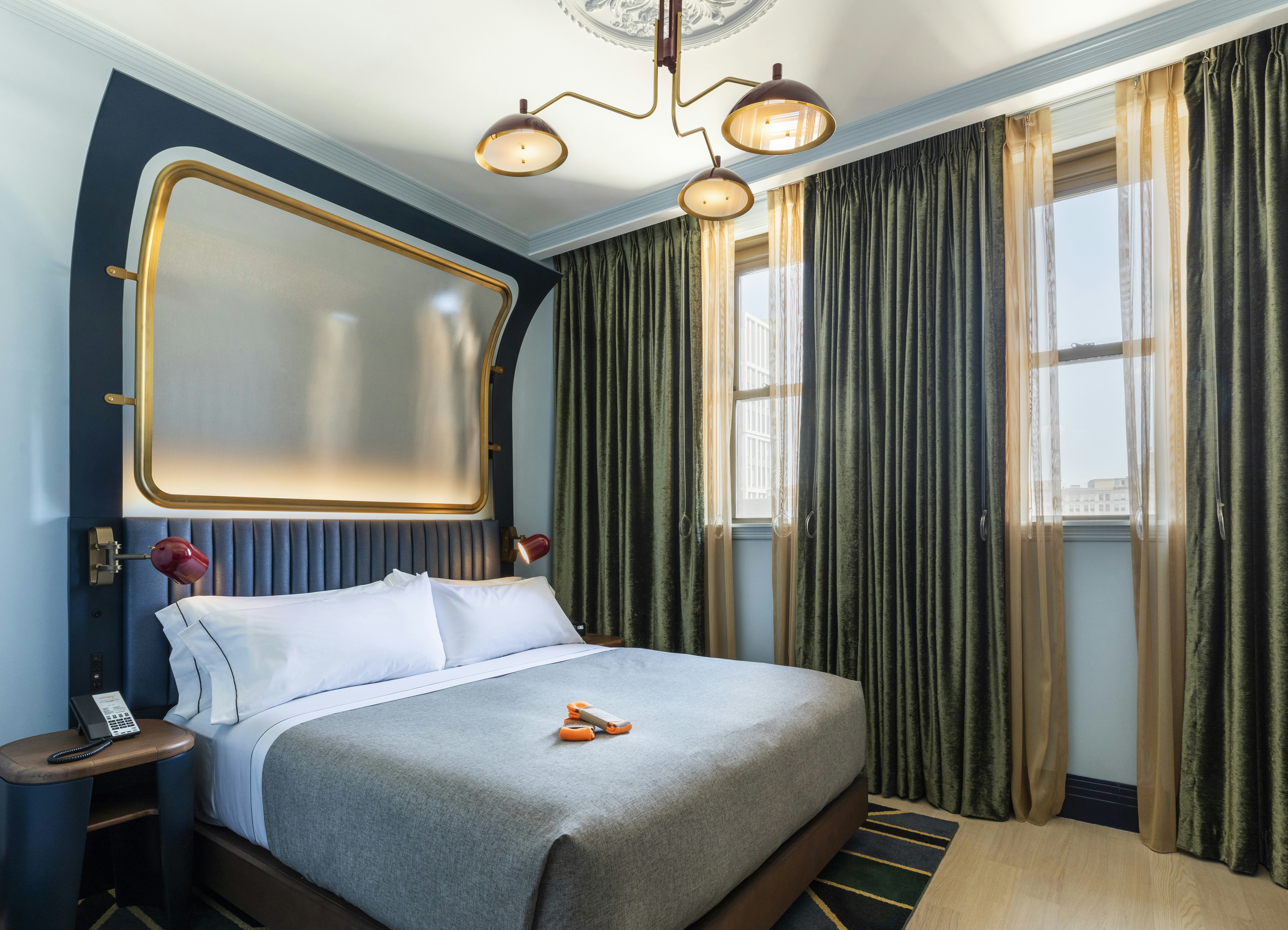 PREMIUM, KING BED, ACCESSIBLE