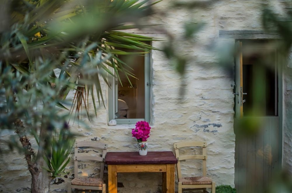 Yialos Ios Hotel 62/64