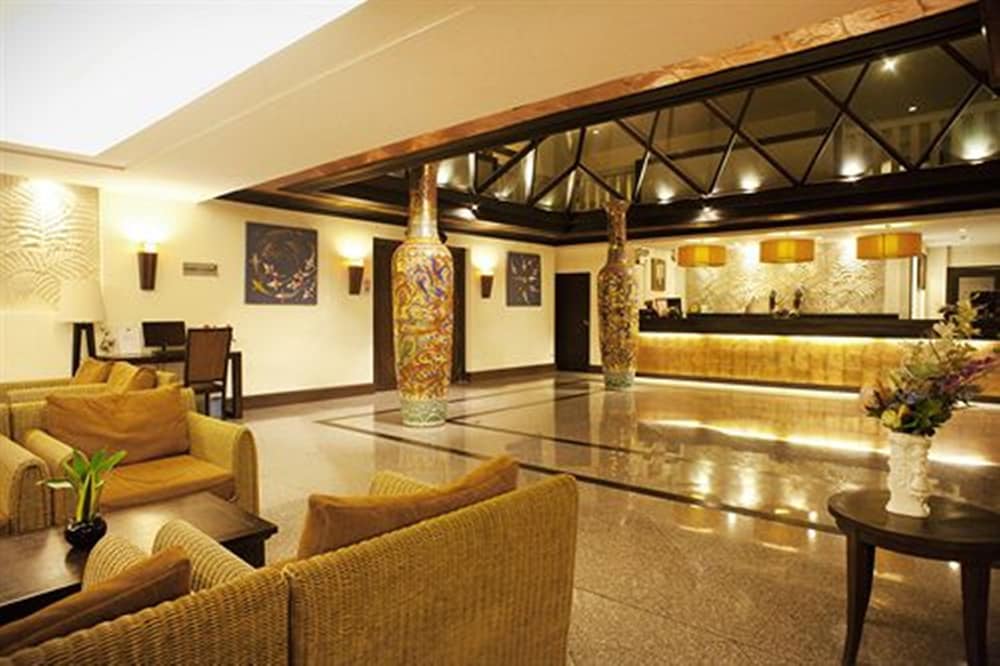 Royal Peninsula Hotel 15/66