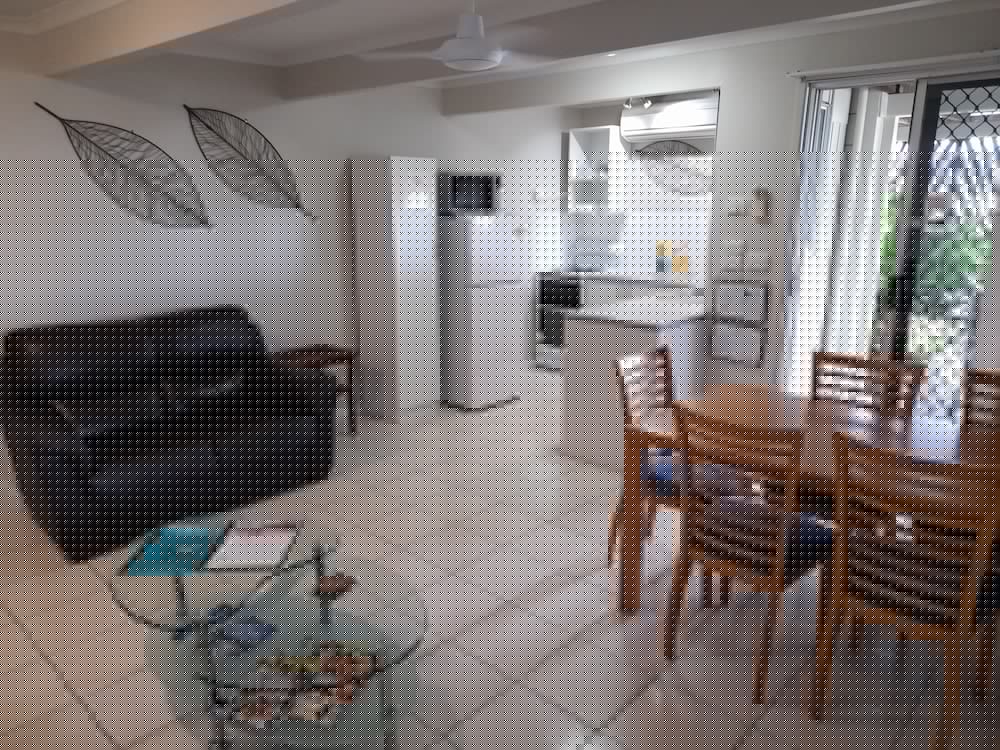 Airlie Apartments 63/78