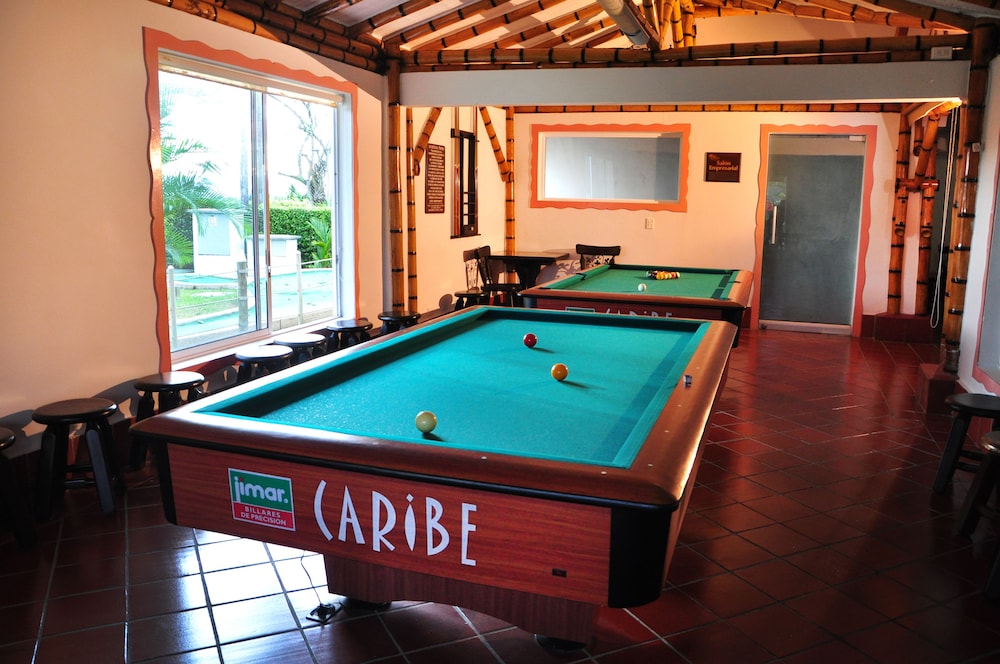 Hotel Campestre Las Camelias 11/71