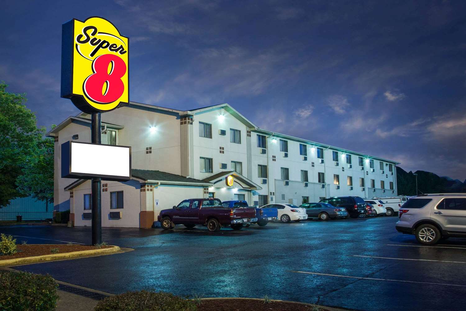 Super 8 by Wyndham Hot Springs 4/22