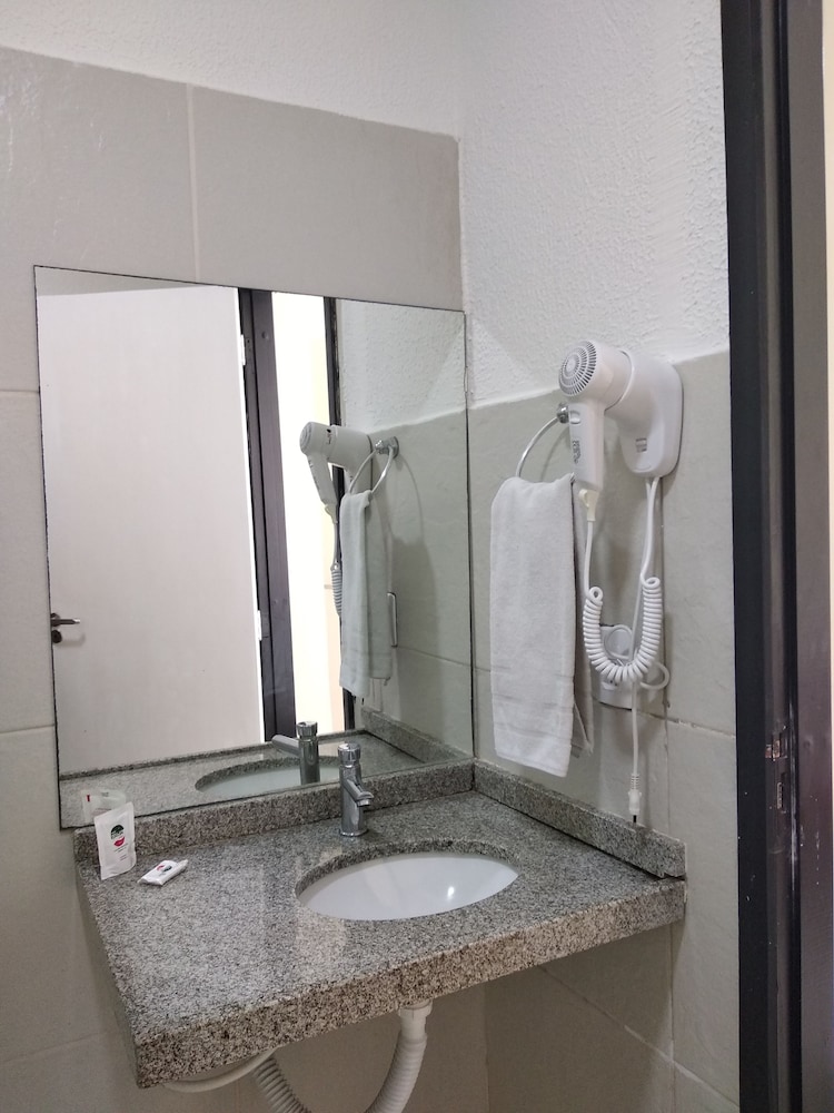 STANDARD, DOUBLE OR TWIN BED