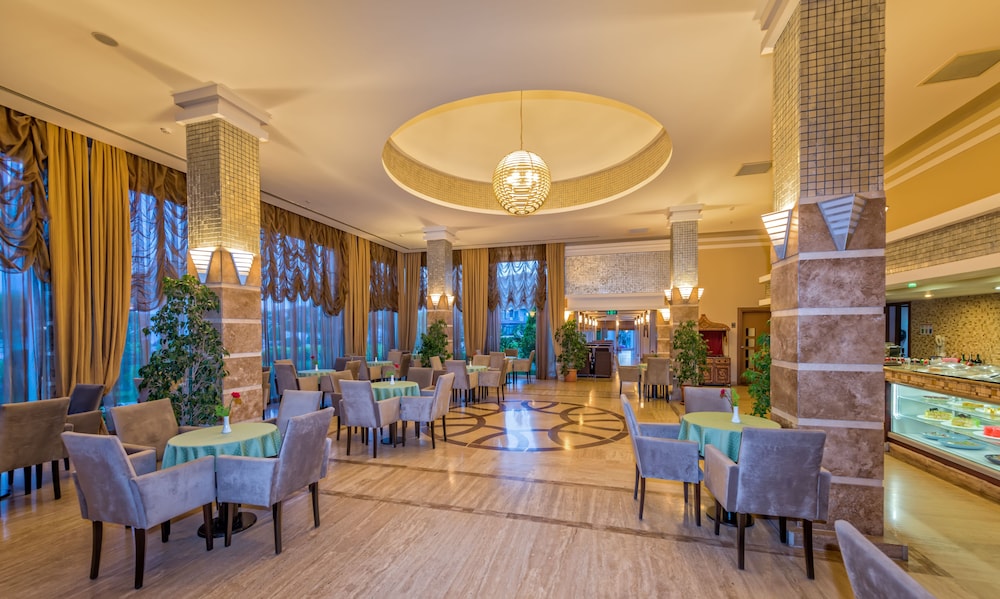 Royal Atlantis Resort Spa 50/69