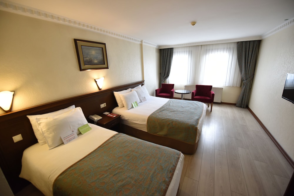 Asal Hotel 10/39