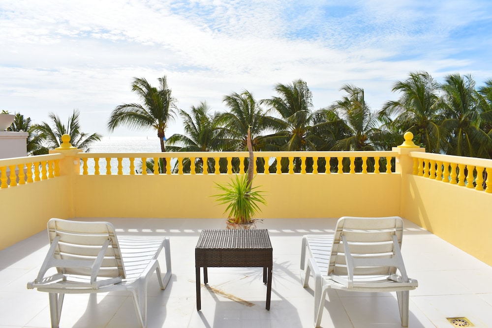 Golden Phoenix Hotel Boracay 36/50