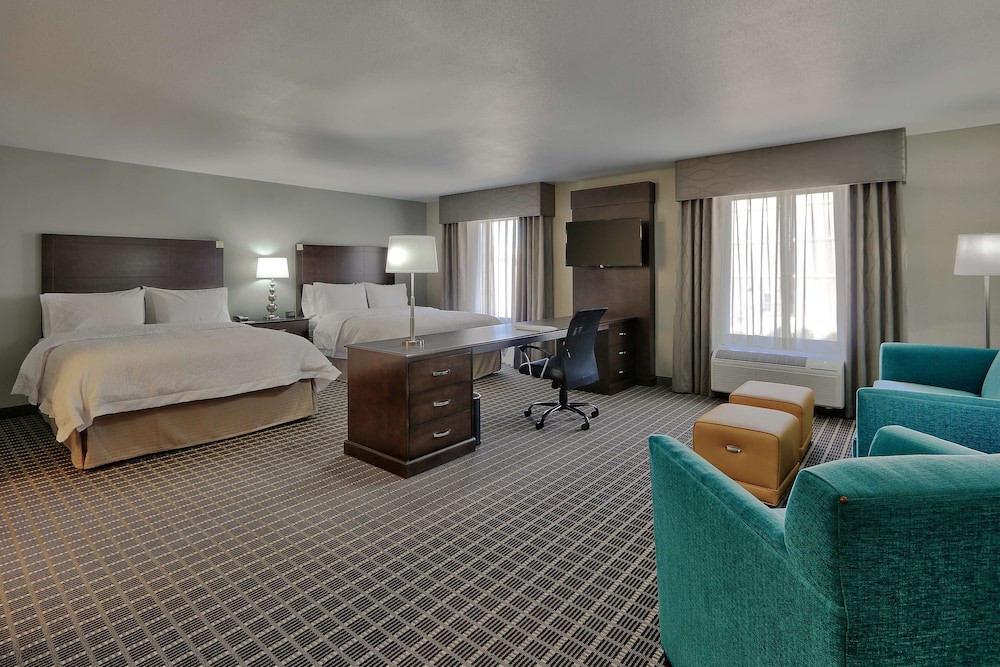 STUDIO, 2 QUEEN BEDS, SOFA, ACCESSIBLE