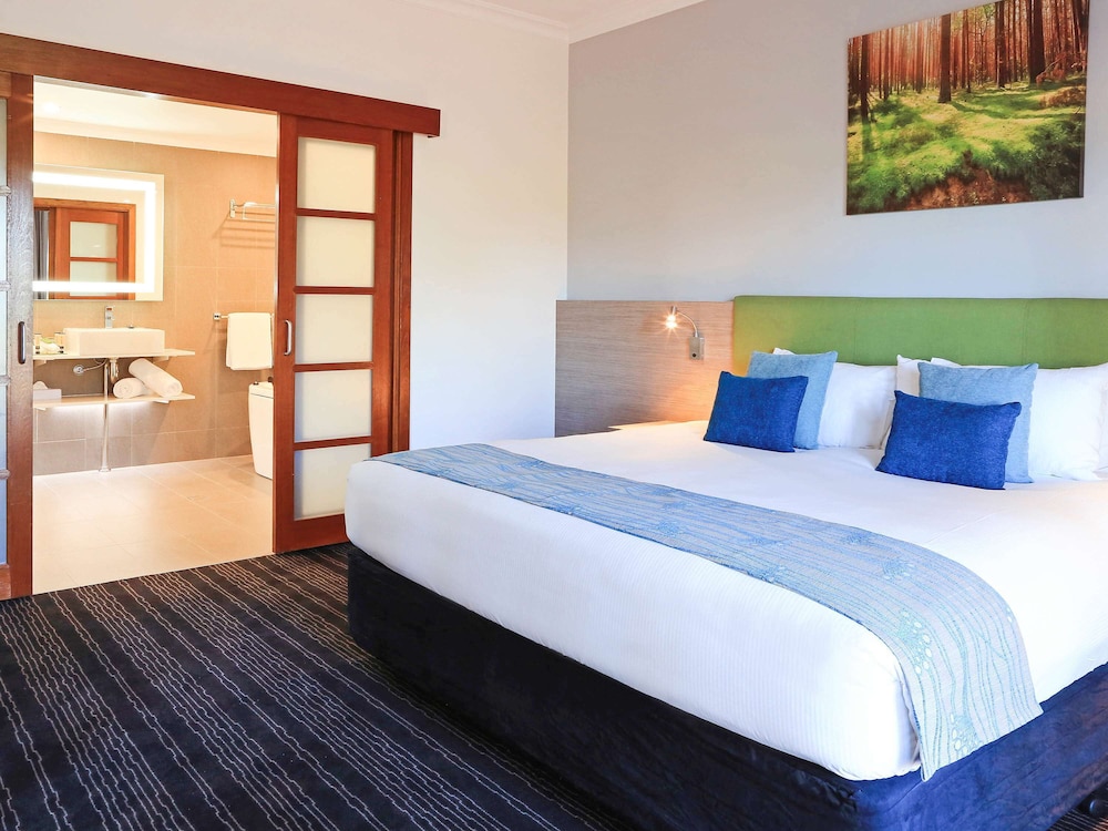 Novotel Swan Valley Vines Resort 12/61