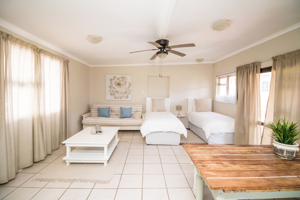 Little Rose Guesthouse & Self-Catering 17/50