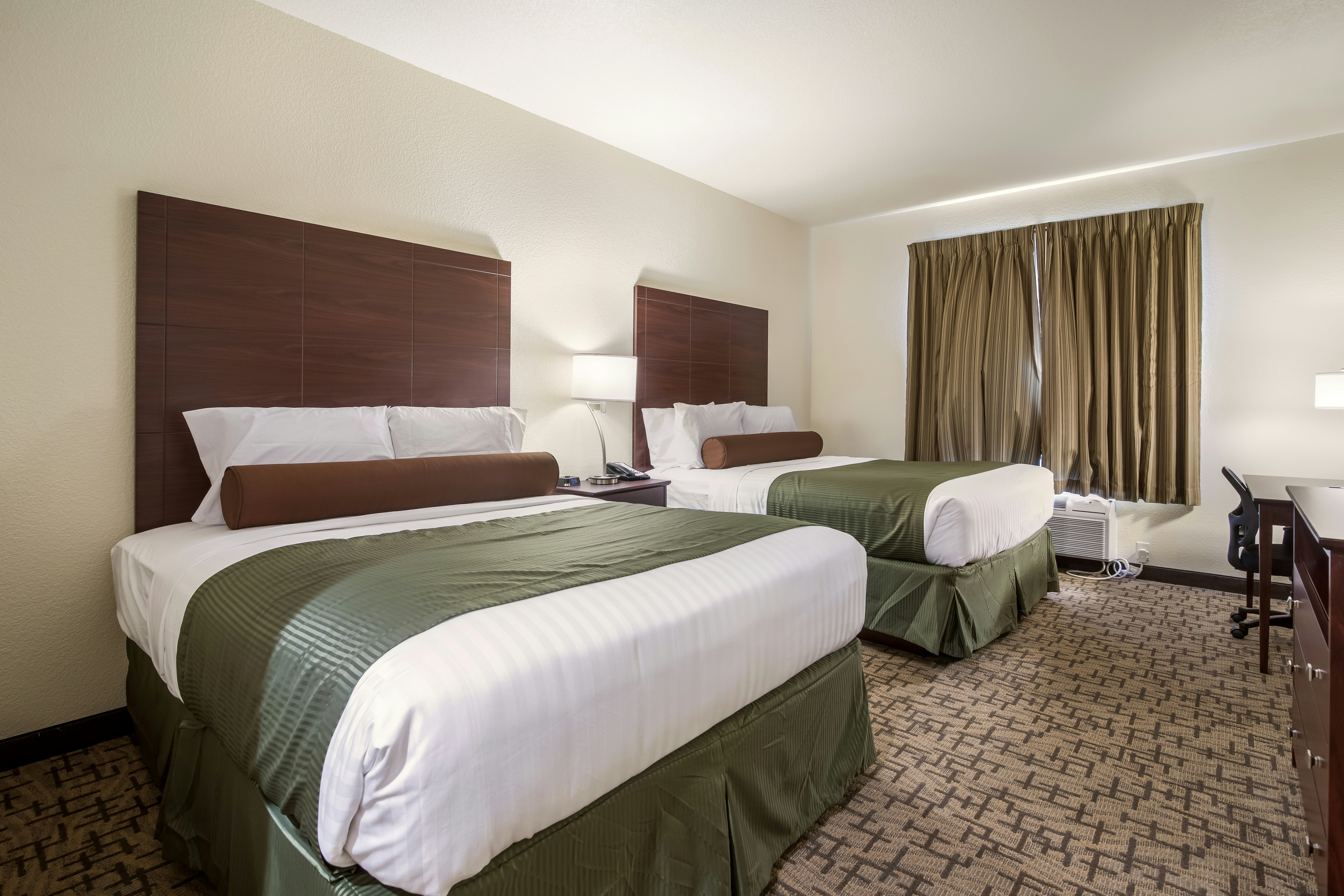 Cobblestone Hotel and Suites Victor 22/52