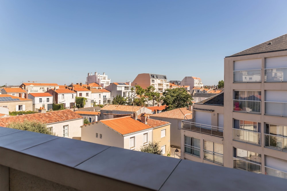 PIERRE & VACANCES RESIDENCE LA BAIE DES SABLES 6/50