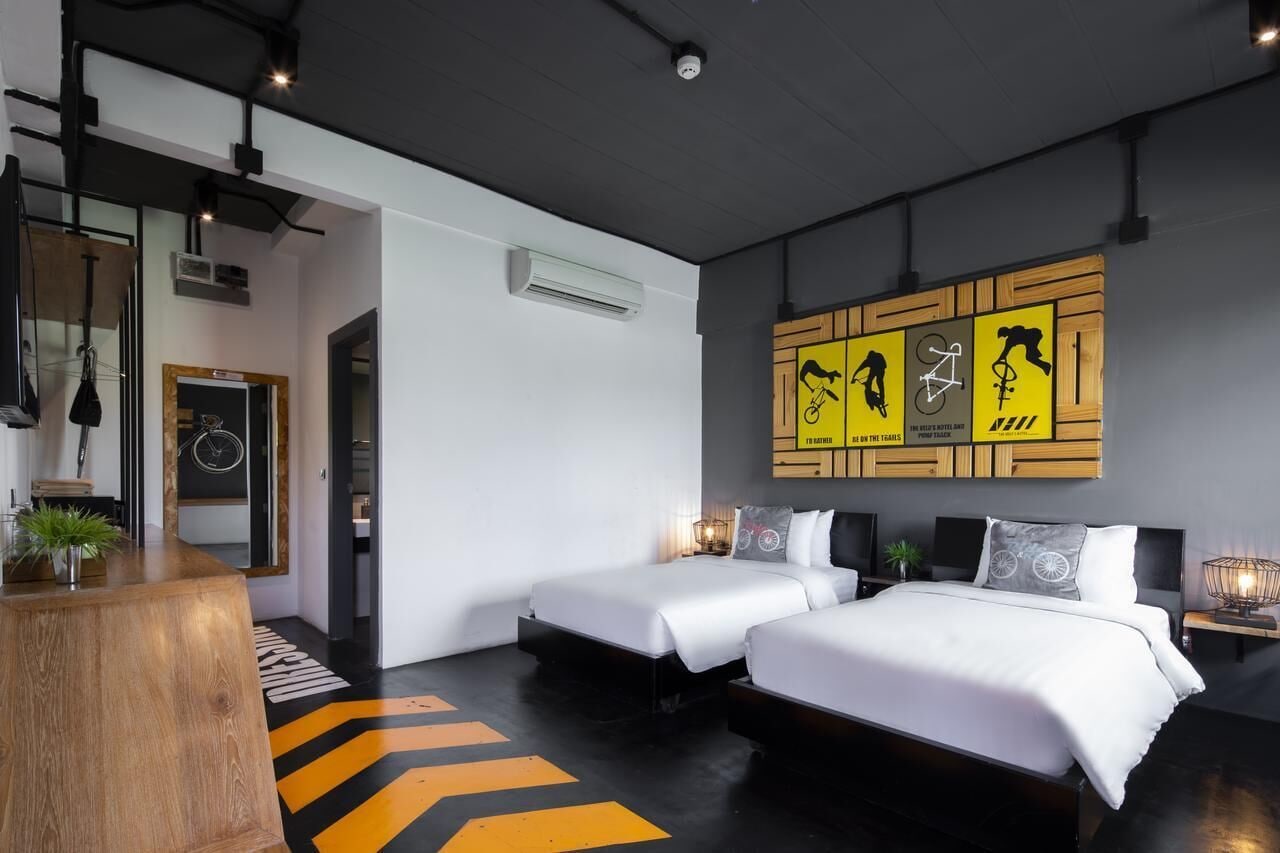 Standard, Twin Beds