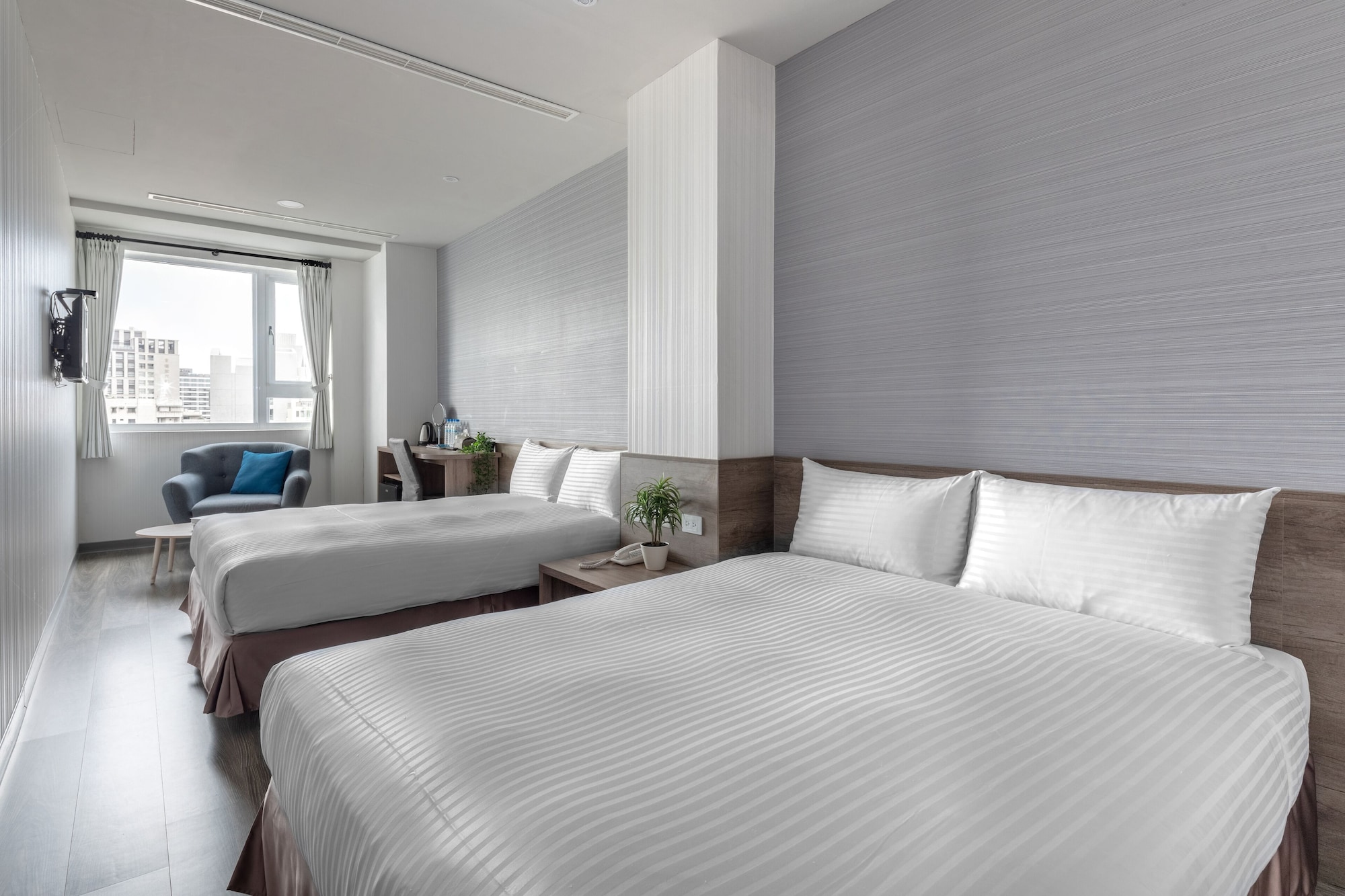 CLASSIC, QUADRUPLE, 2 DOUBLE BEDS