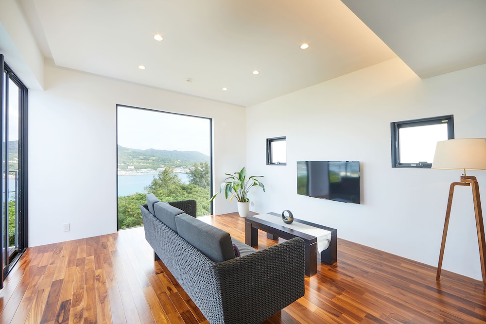 E Horizon Resort Condominium Sesoko 42/50