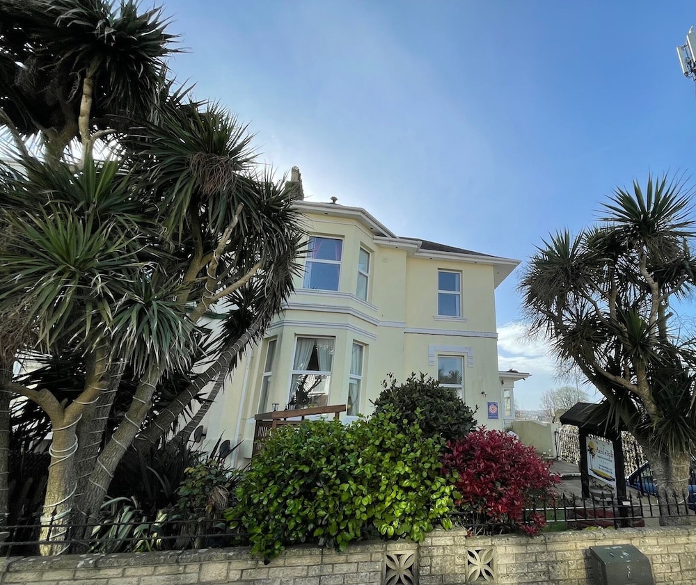 The Ashleigh Guesthouse 100/100