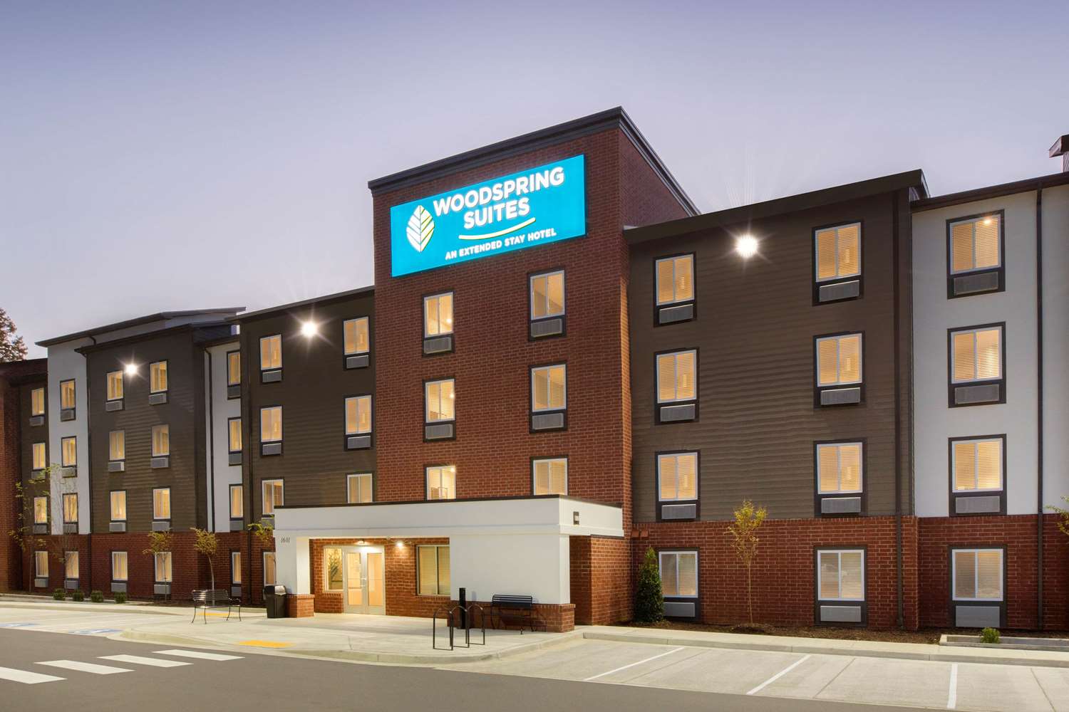 WoodSpring Suites Washington DC East Arena Drive 1/9