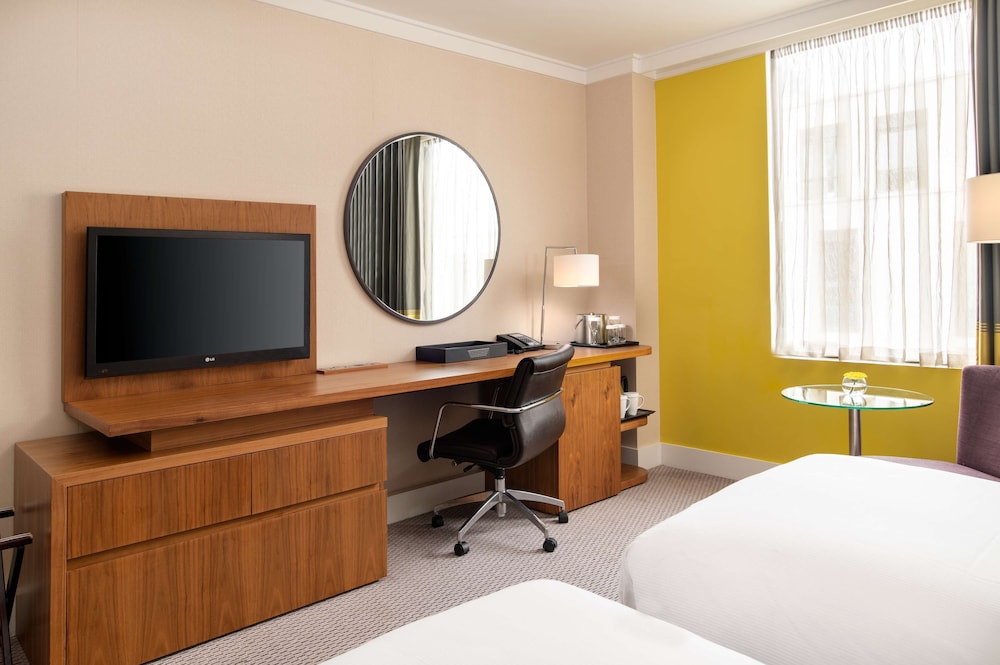 Hilton London Wembley 57/62
