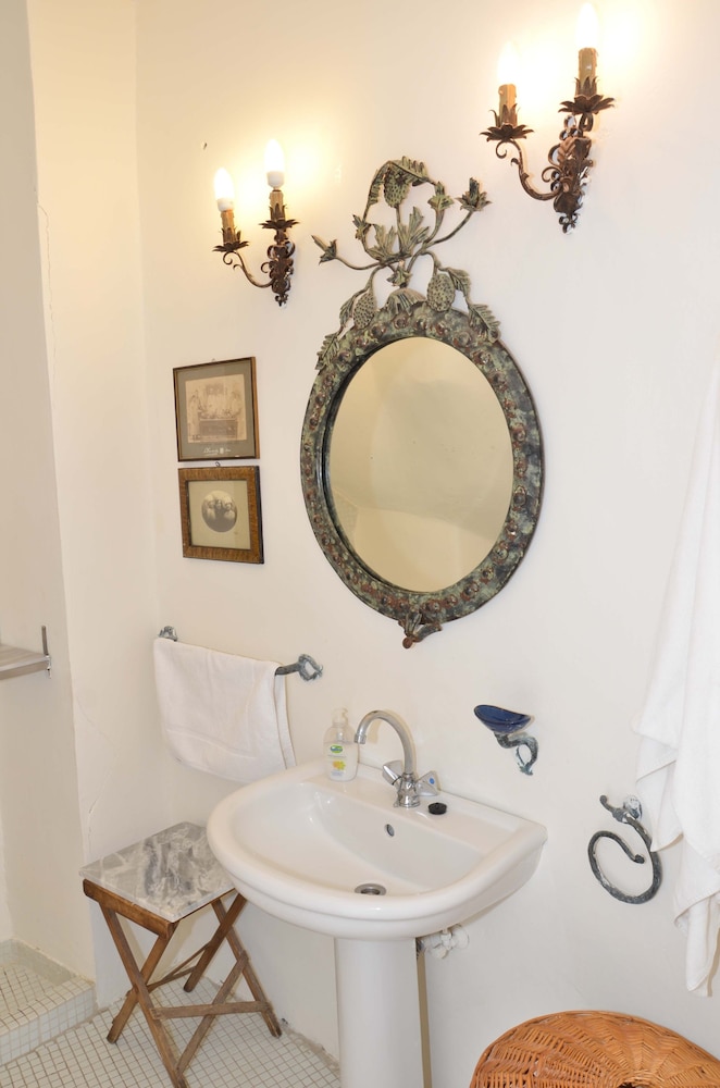 Villa Fegari 4/50