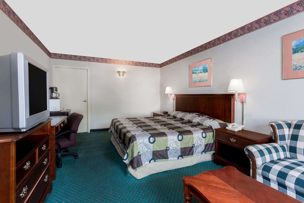 Knights Inn Ruther Glen 8/15
