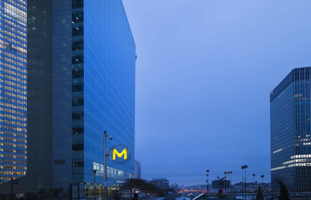 Melia Paris La Defense in COURBEVOIE