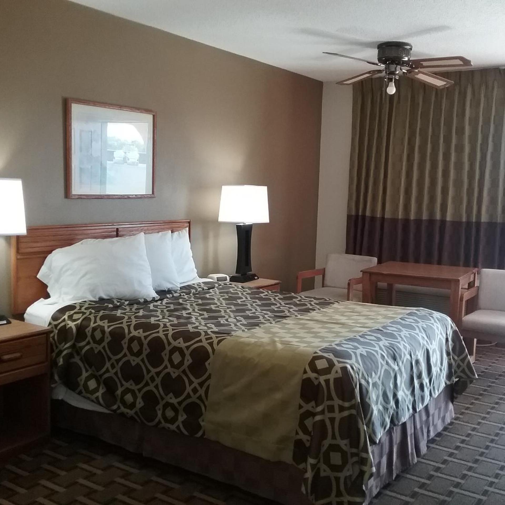 Americas Best Value Inn Blue Ridge 14/23