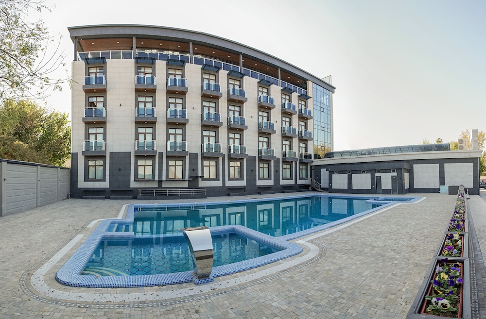 Rayyan Hotel Tashkent 2/50