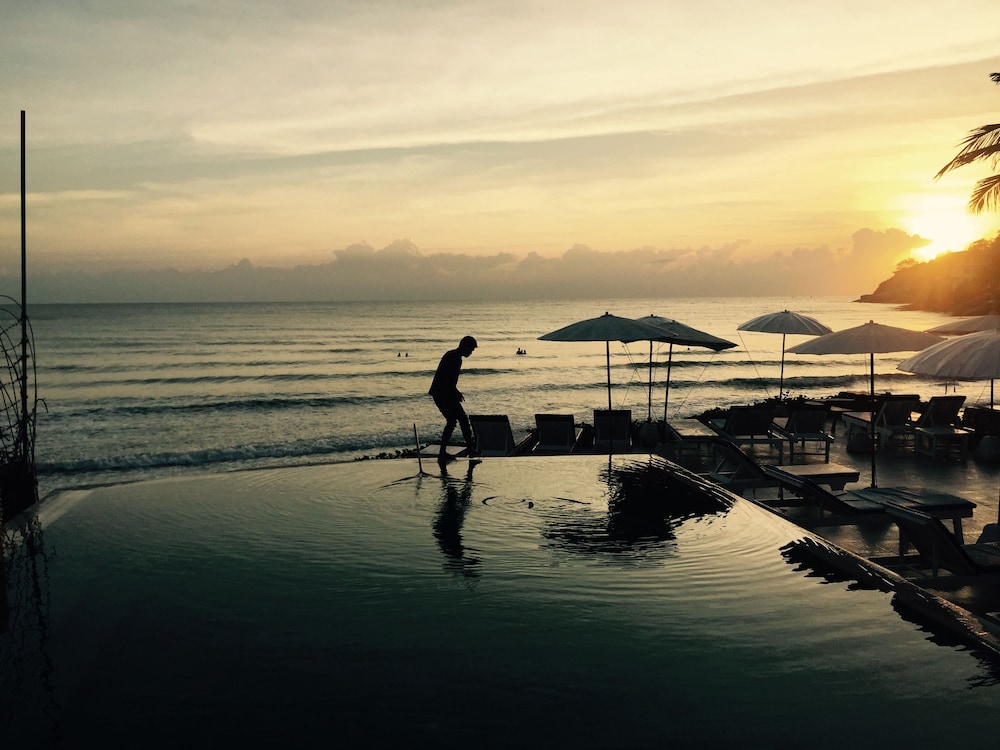Nern Chalet Beachfront Hotel 56/74