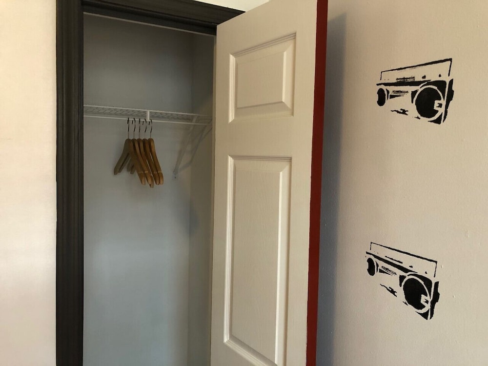 Chicago Getaway Hostel 21/50