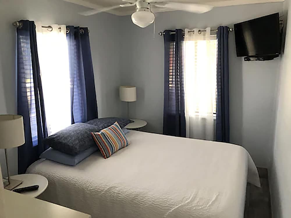 My Sarasota Getaway 4/44