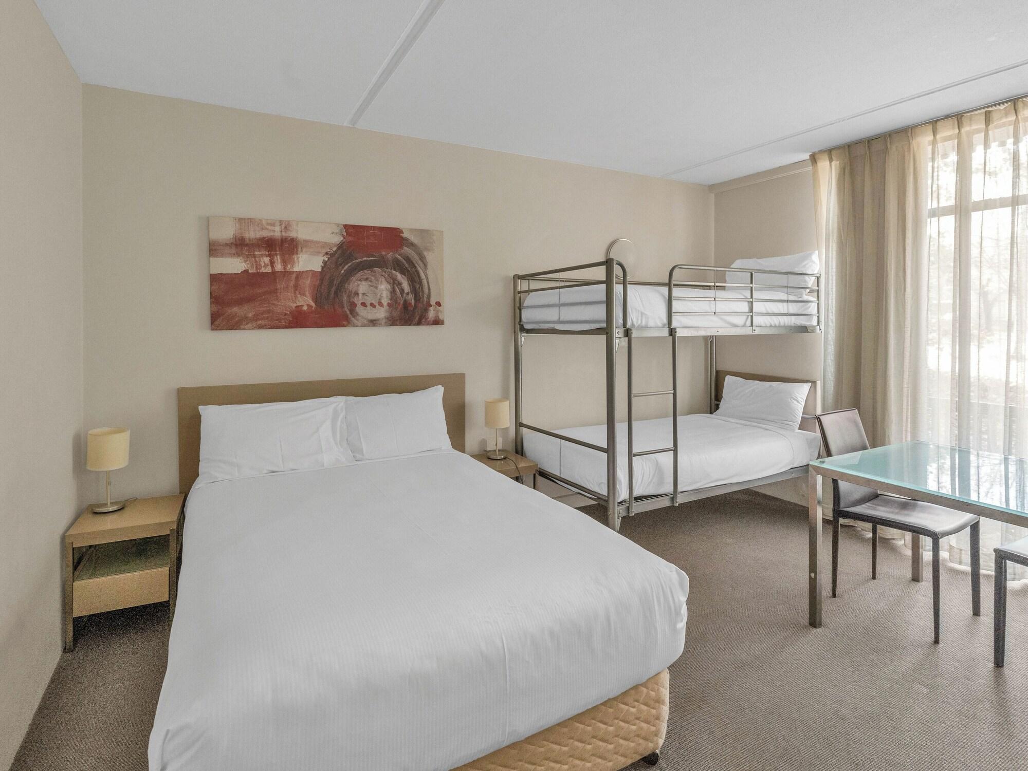 Family, Multiple Beds, Large