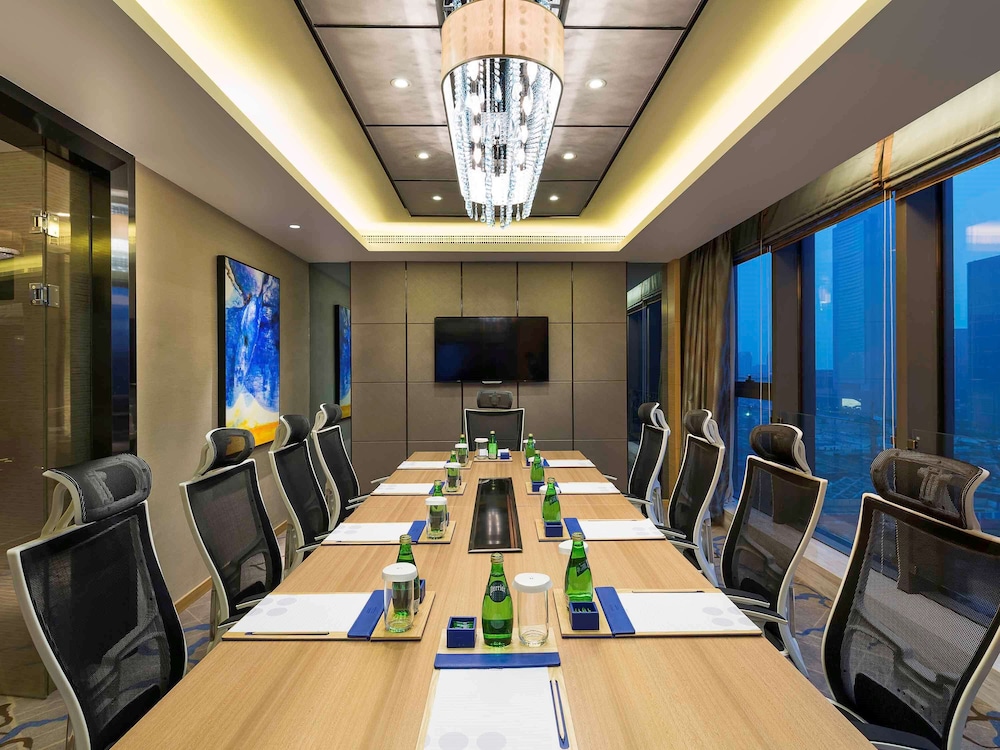 Novotel Ningbo East 62/76