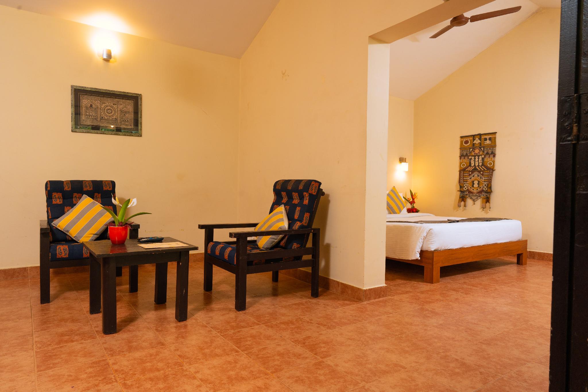 Suite, King Bed, Water View