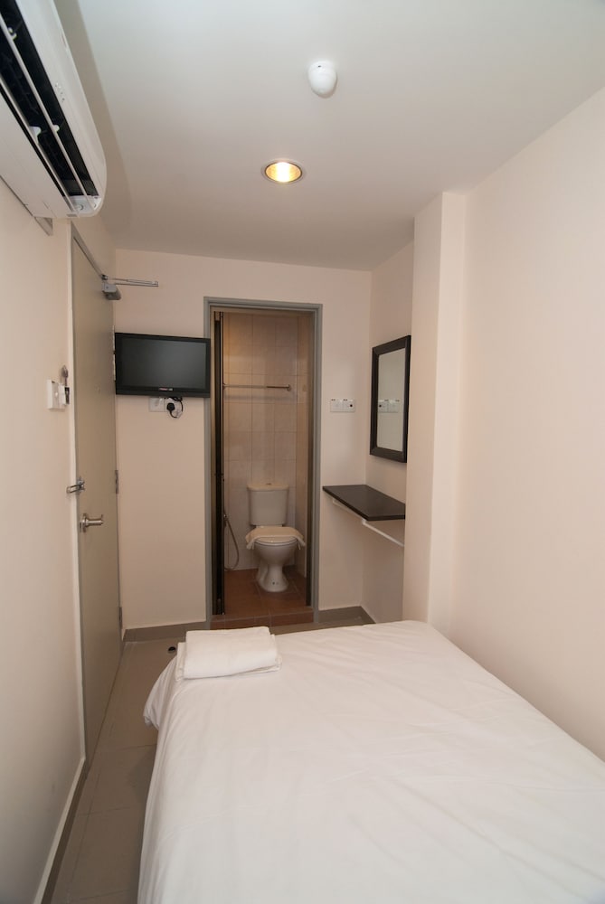 Hotel A-One 13/22