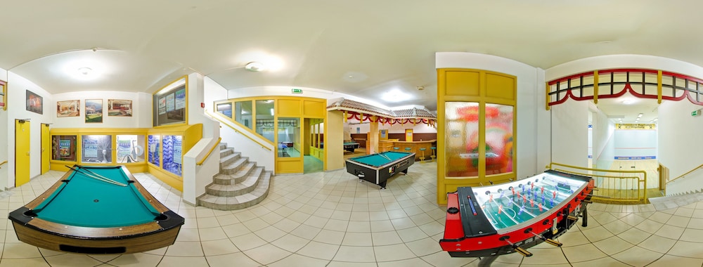 Strass Hotel Dependance 51/57