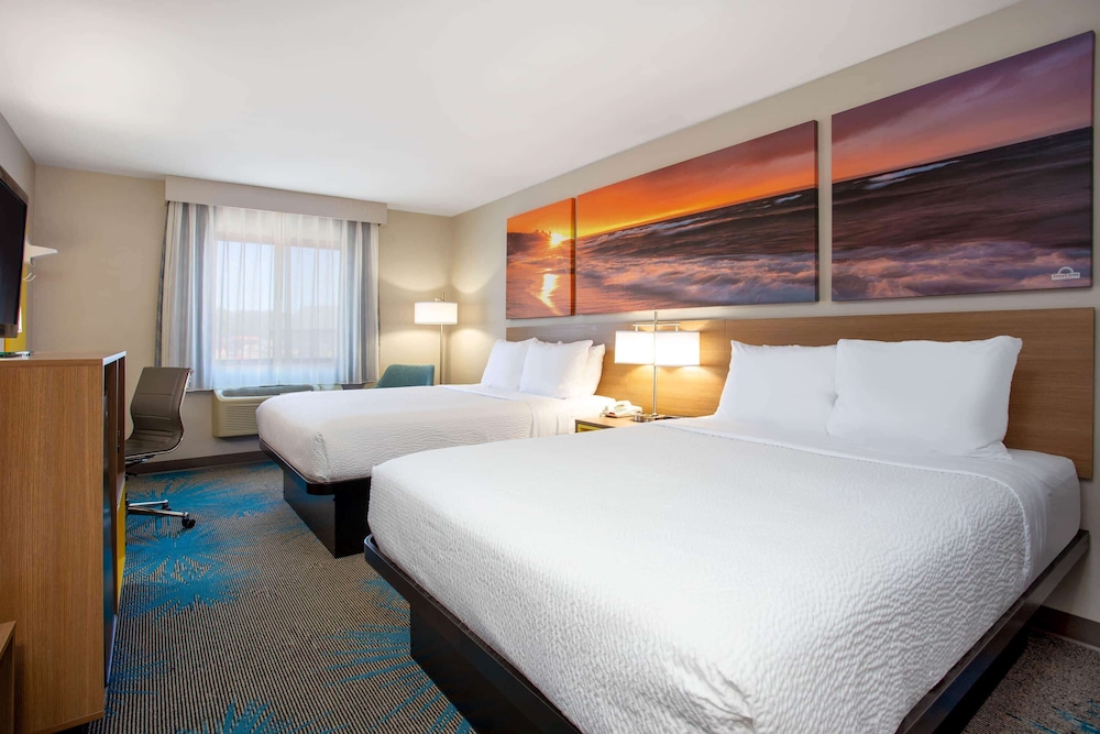 Days Inn by Wyndham Marquette 22/62