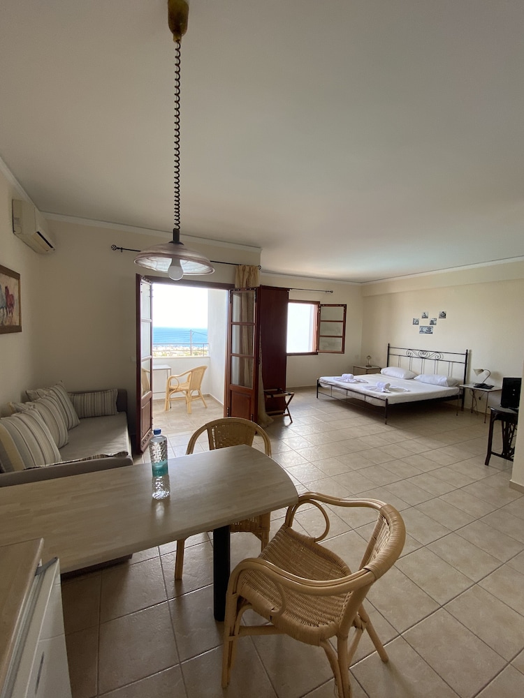 Amazones Village Suites 32/50