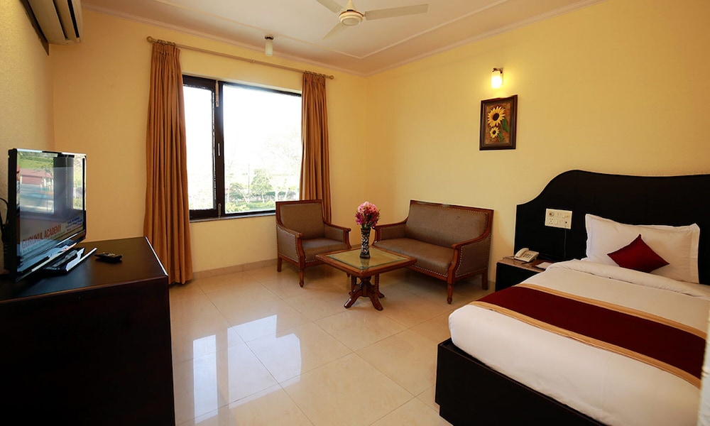 Hotel Uday Residency 13/39