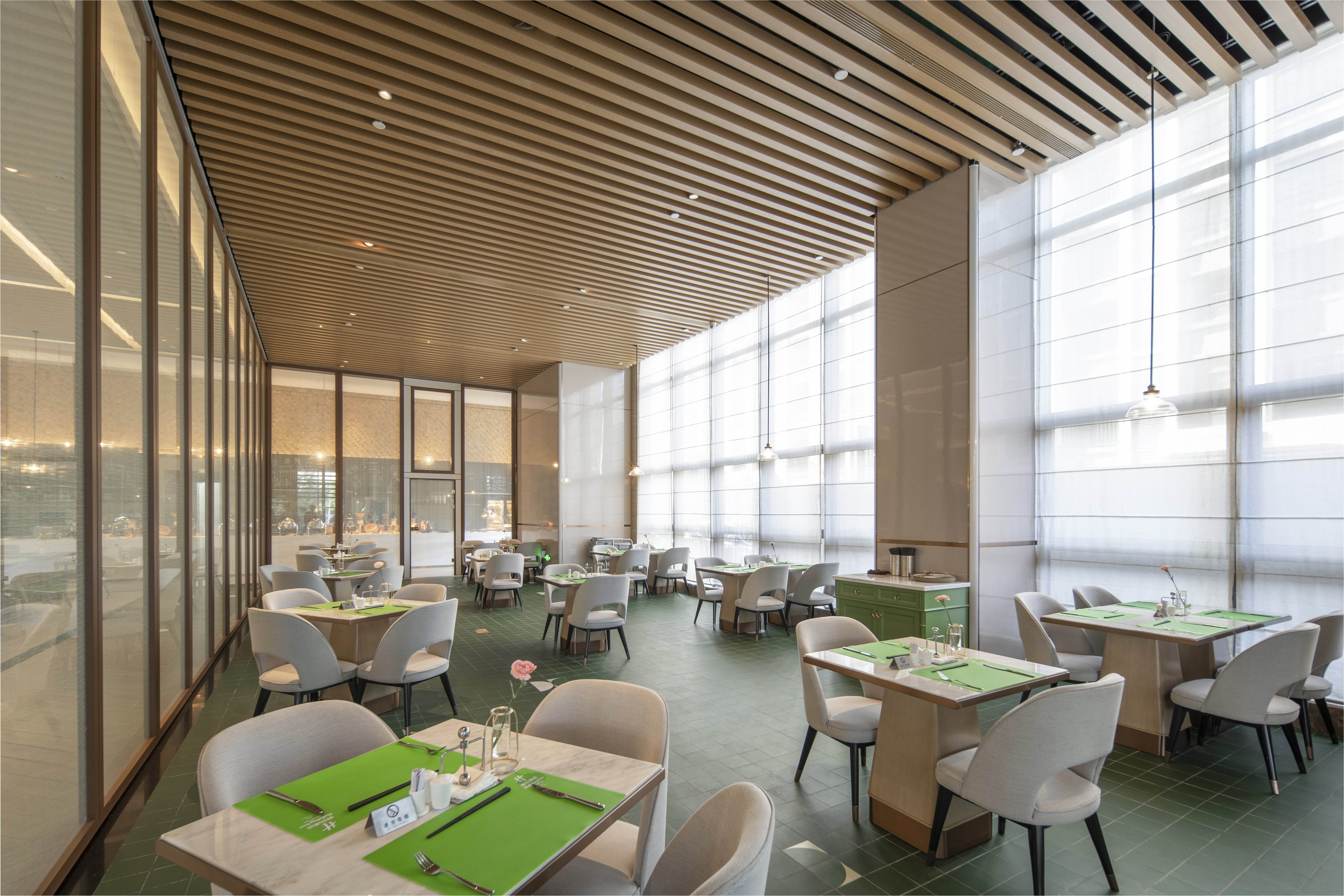 Holiday Inn Fuyang 54/75