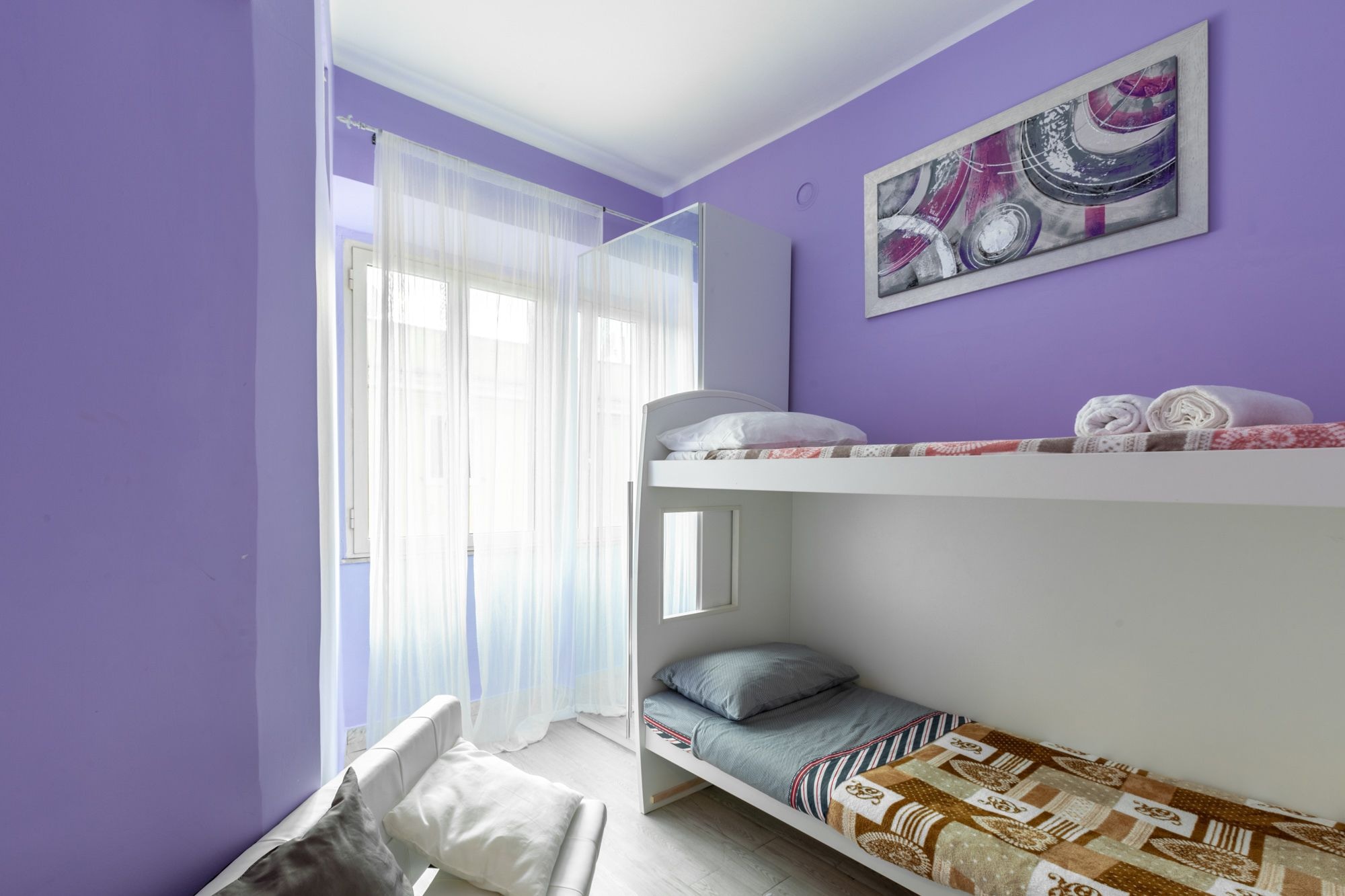 1 BEDROOM, TRADITIONAL