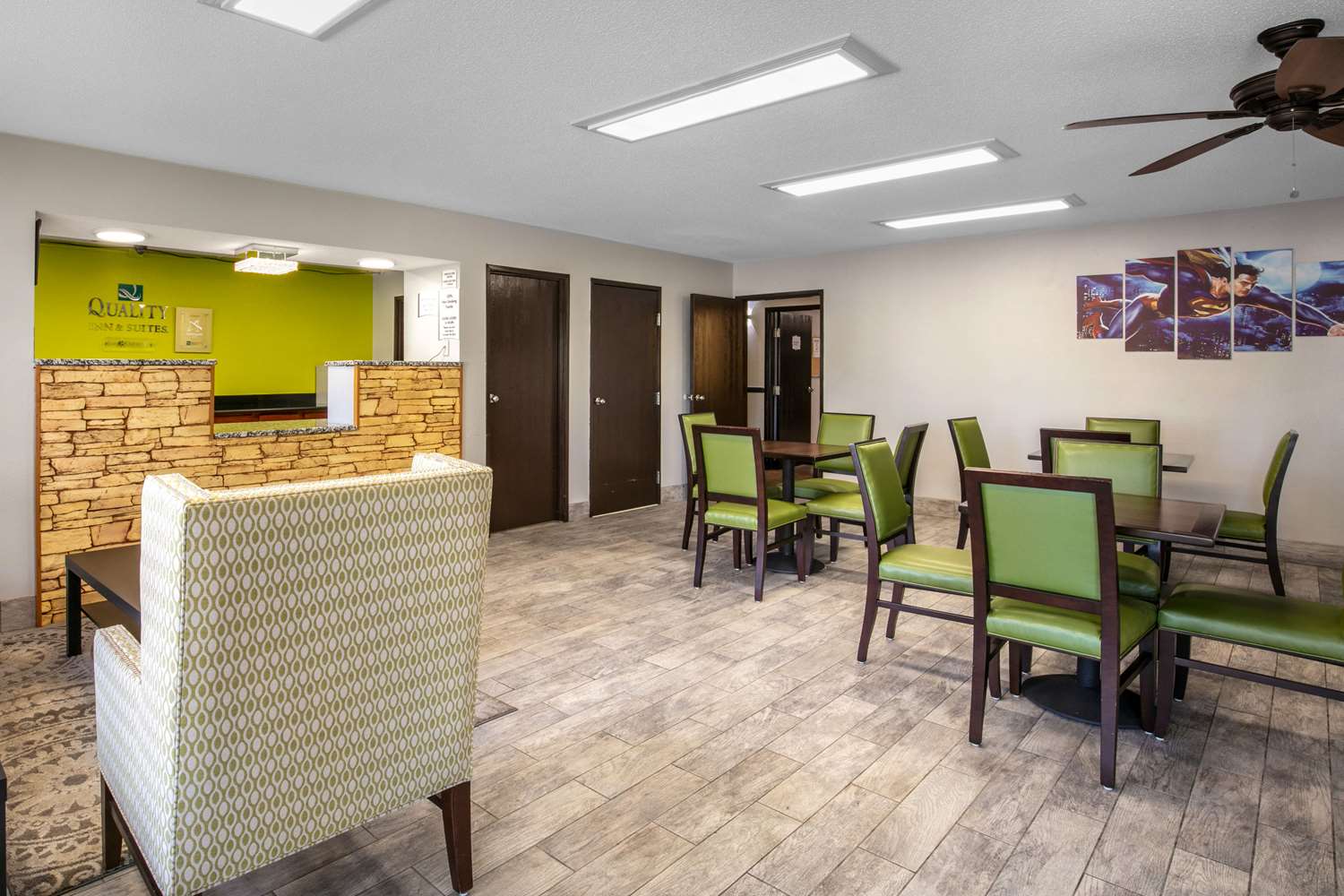 Quality Inn and Suites Metropolis I-24 17/25