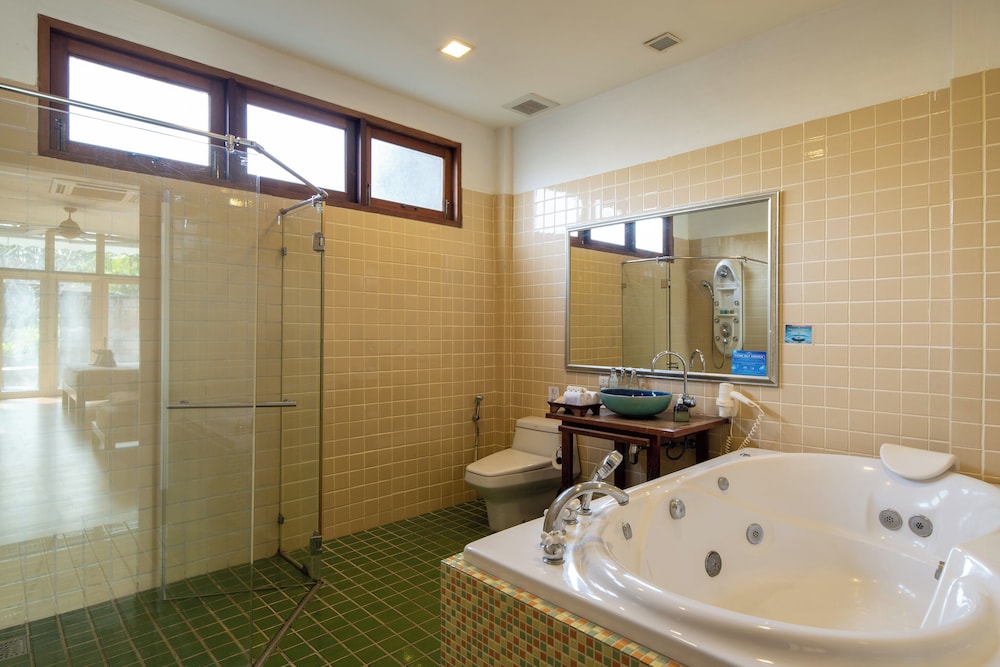 Gajapuri Resort Spa 76/76