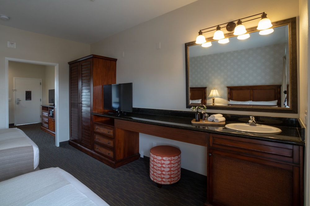 Oxford Suites Pismo Beach 35/35