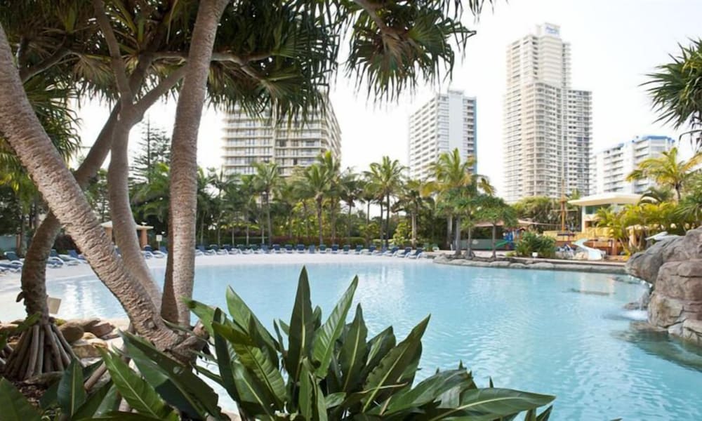 Mantra Crown Towers Surfers Paradise 94/95