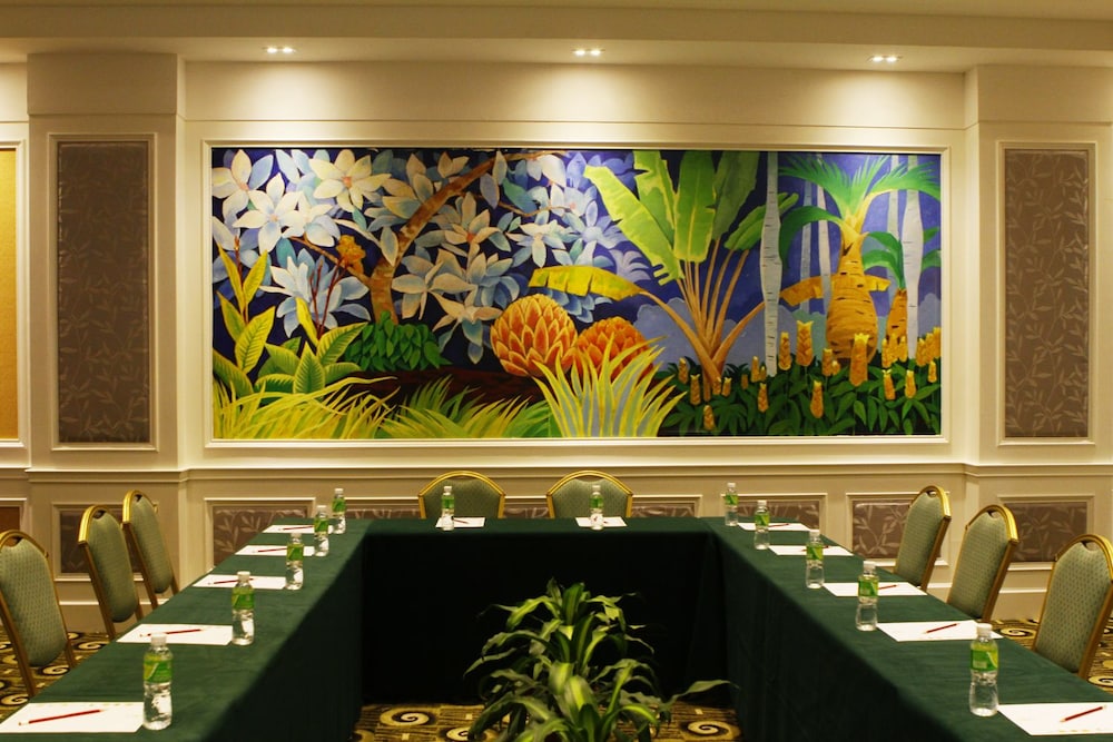 PALM BEACH RESORT AND SPA 7/48
