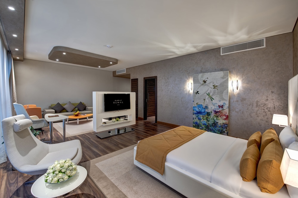 remal hotel al dhannah